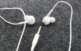 三星S8耳机的音质表现如何？（挑战音乐的极致享受，S8耳机让你耳朵为之一亮）