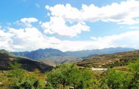 祁连山之旅（追寻壮丽山川，感受神秘魅力）
