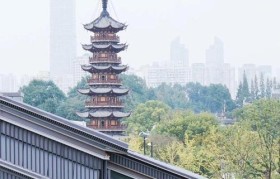 金属铀碰撞（探索金属铀碰撞的能量释放与影响）