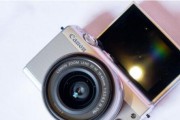 EOS100的卓越表现（全新EOS100相机让你的摄影体验更出色）