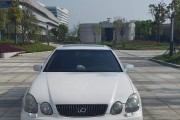 探索LexusGS300的豪华之道（华丽内外，驾享尊荣）