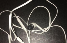 三星i9300耳机的性能与特点（发现音乐新世界，感受沉浸式音质体验）